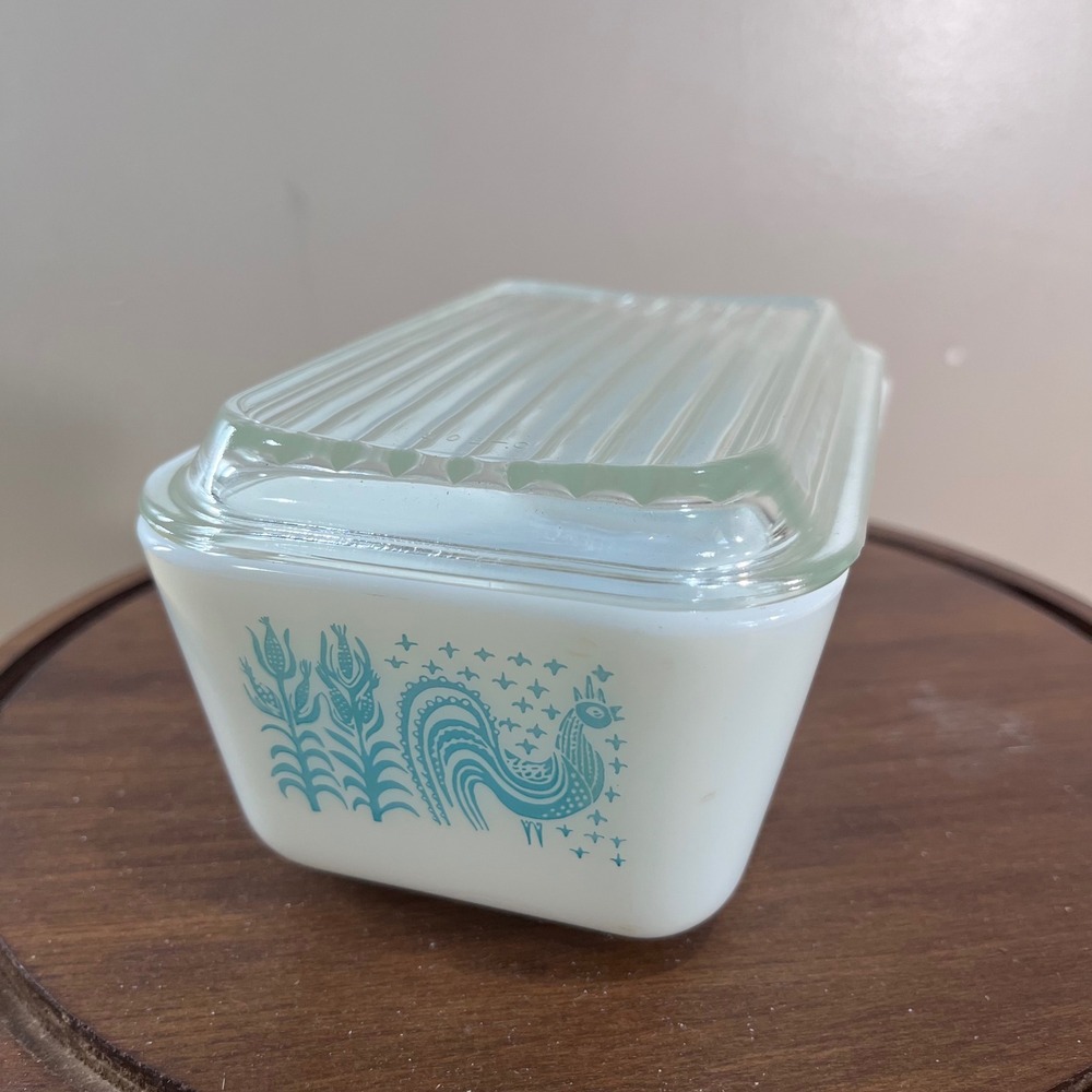 Vtg Pyrex 502 Butterprint Turquoise Rooster White Milk Glass Fridge Dish w/ Lid
